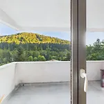 Des Quiches Lorraines Apartman *