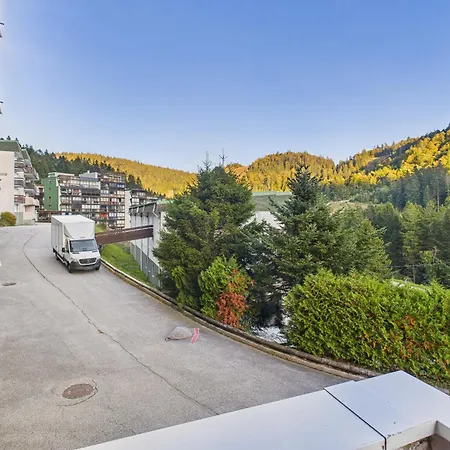 Des Quiches Lorraines Apartman *